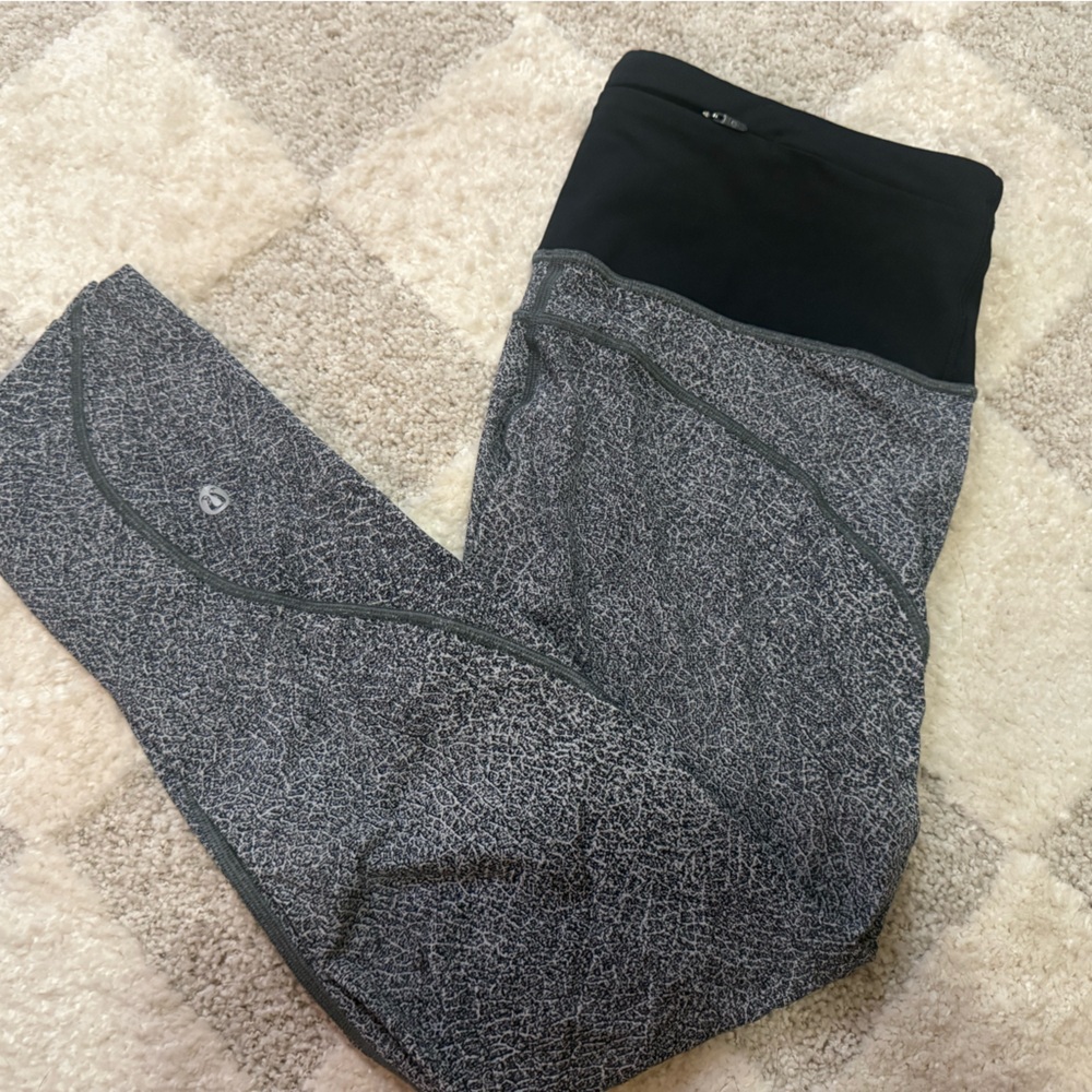lululemon athletica run the day crop gray